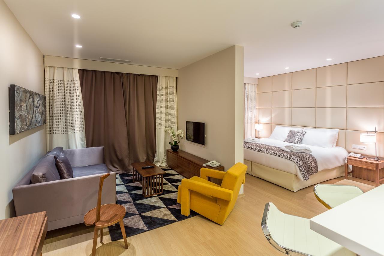 Millenium Suites โคนาครี ภายนอก รูปภาพ