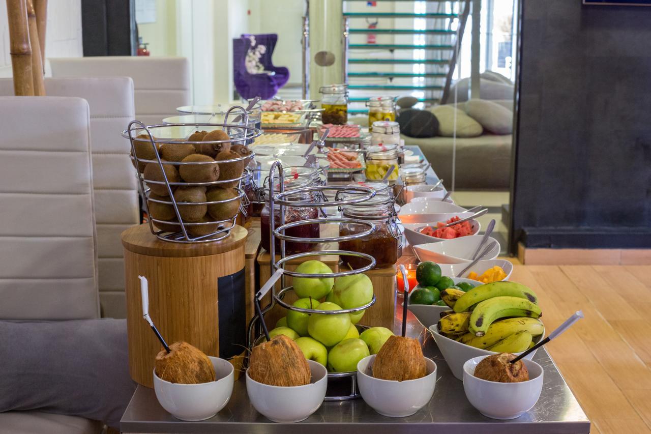 Millenium Suites โคนาครี ภายนอก รูปภาพ
